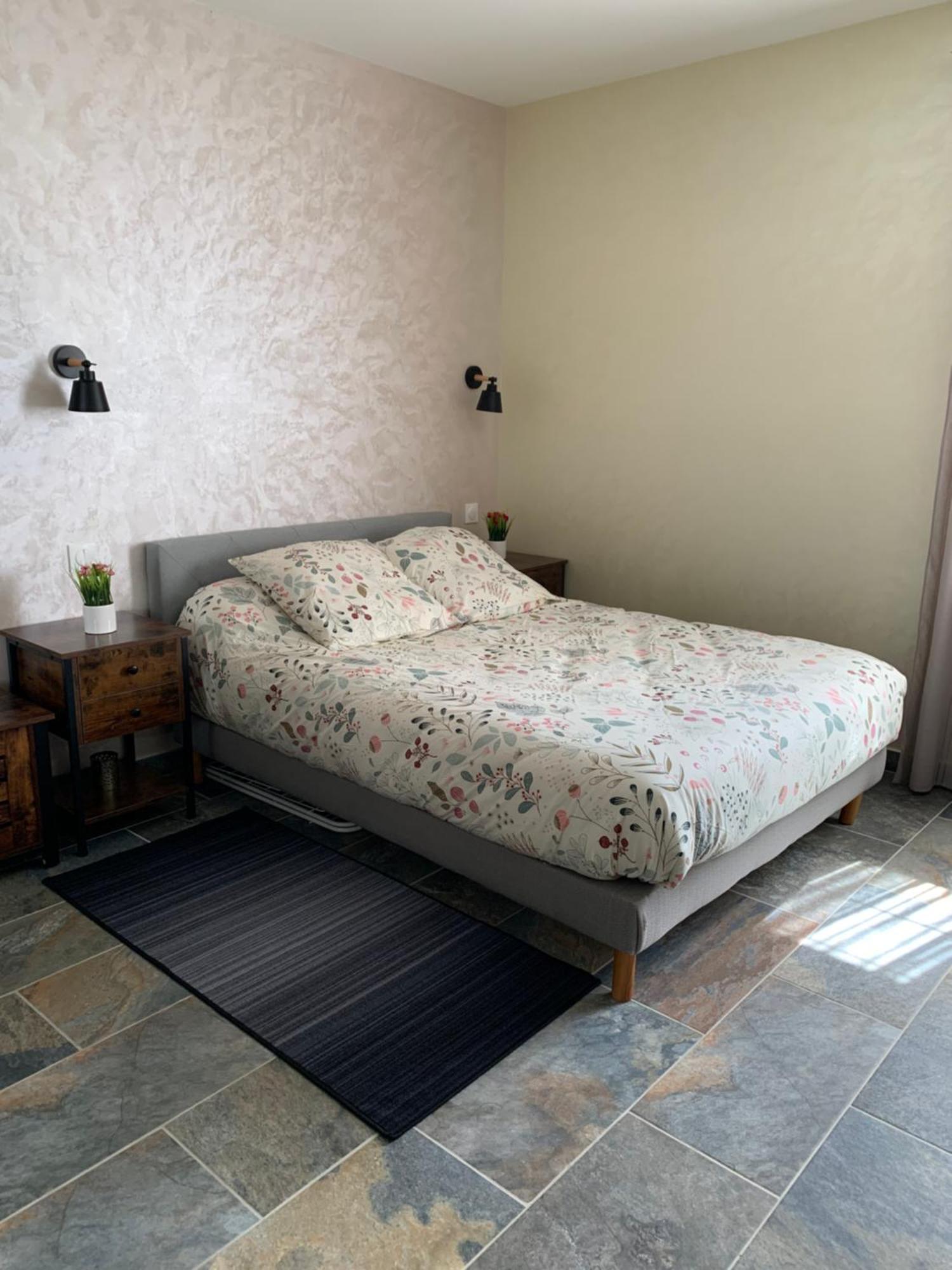Studio Independant Avec Piscine Et Jardin L'Abergement-Sainte-Colombe 外观 照片